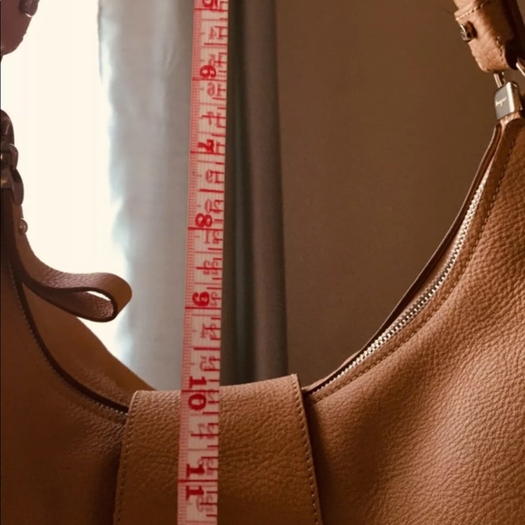 Salvatore Ferragamo handbag - Picture 7 of 11